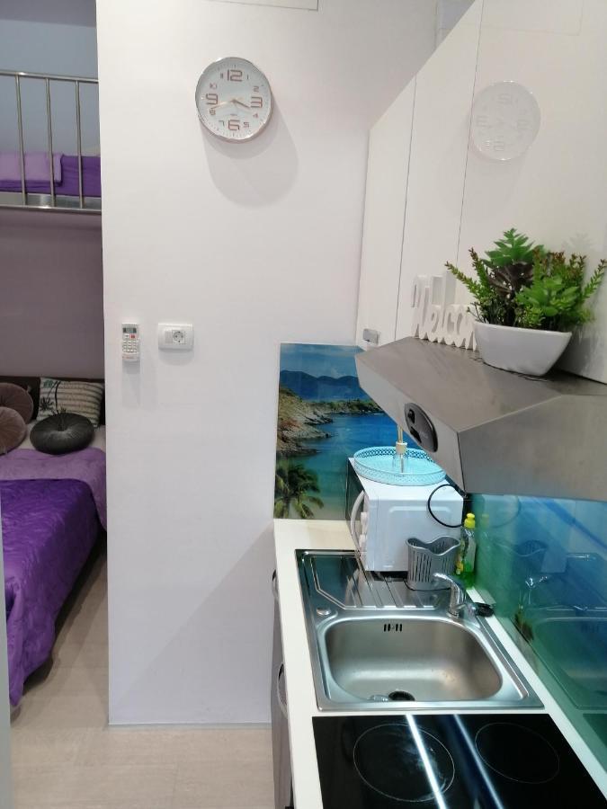 Apartment Rose By The Beach & Tennis Courts Split Eksteriør bilde